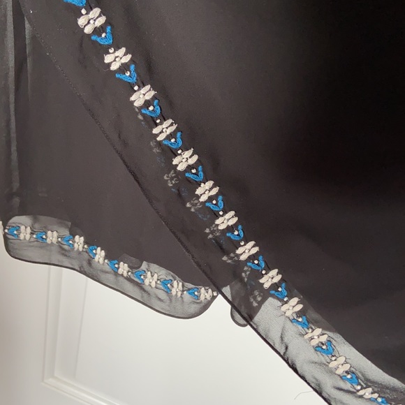 ModCloth (4X) embroidered dress - Picture 3 of 7